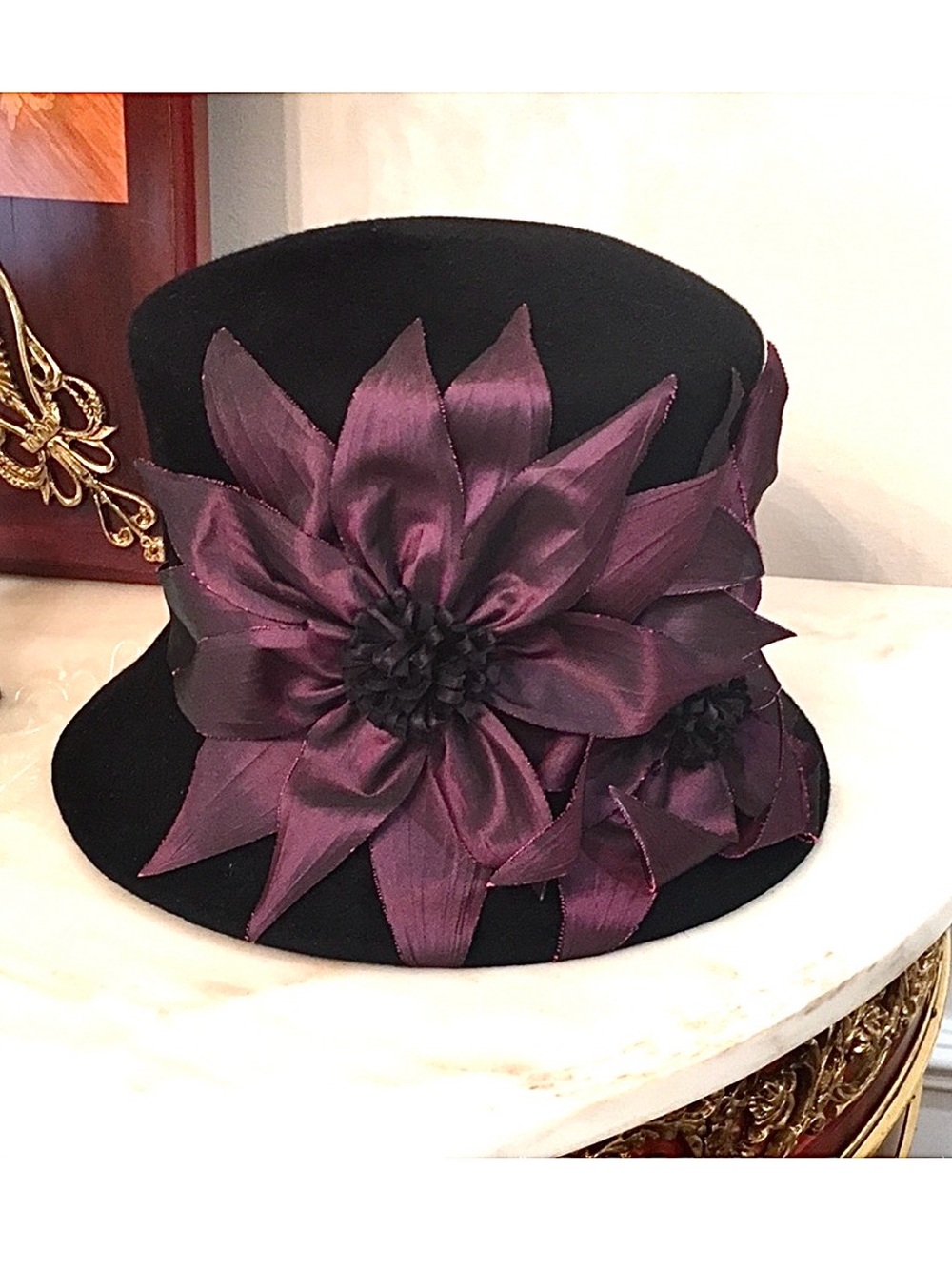 Bailey Tomlin London purple Floral Appliqué 100% Fur Felt black Hat